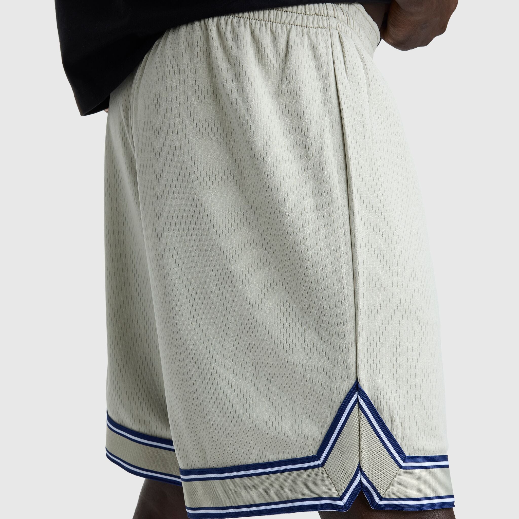 10 Gridiron Reversible Short. Script Logo - Image 8
