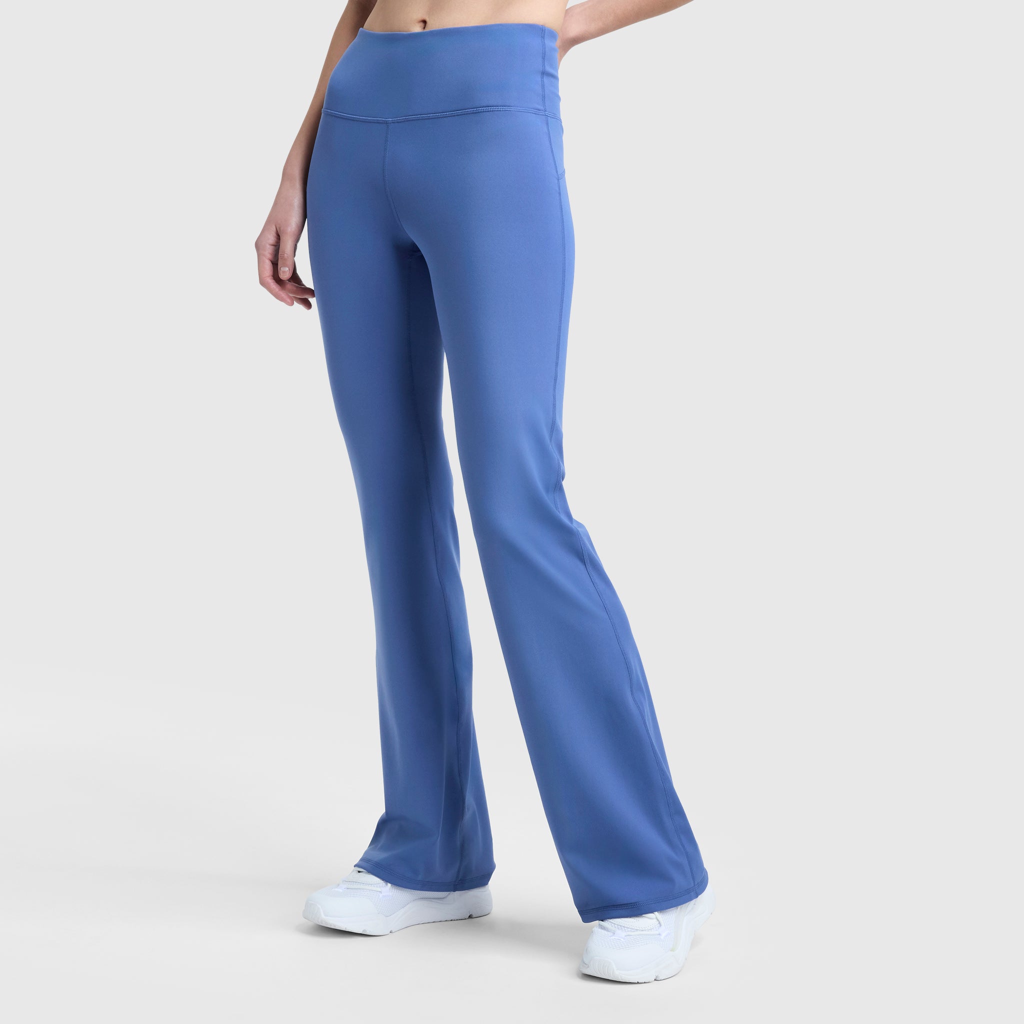 Soft Touch Flare Leggings. Anti Odor. C Logo