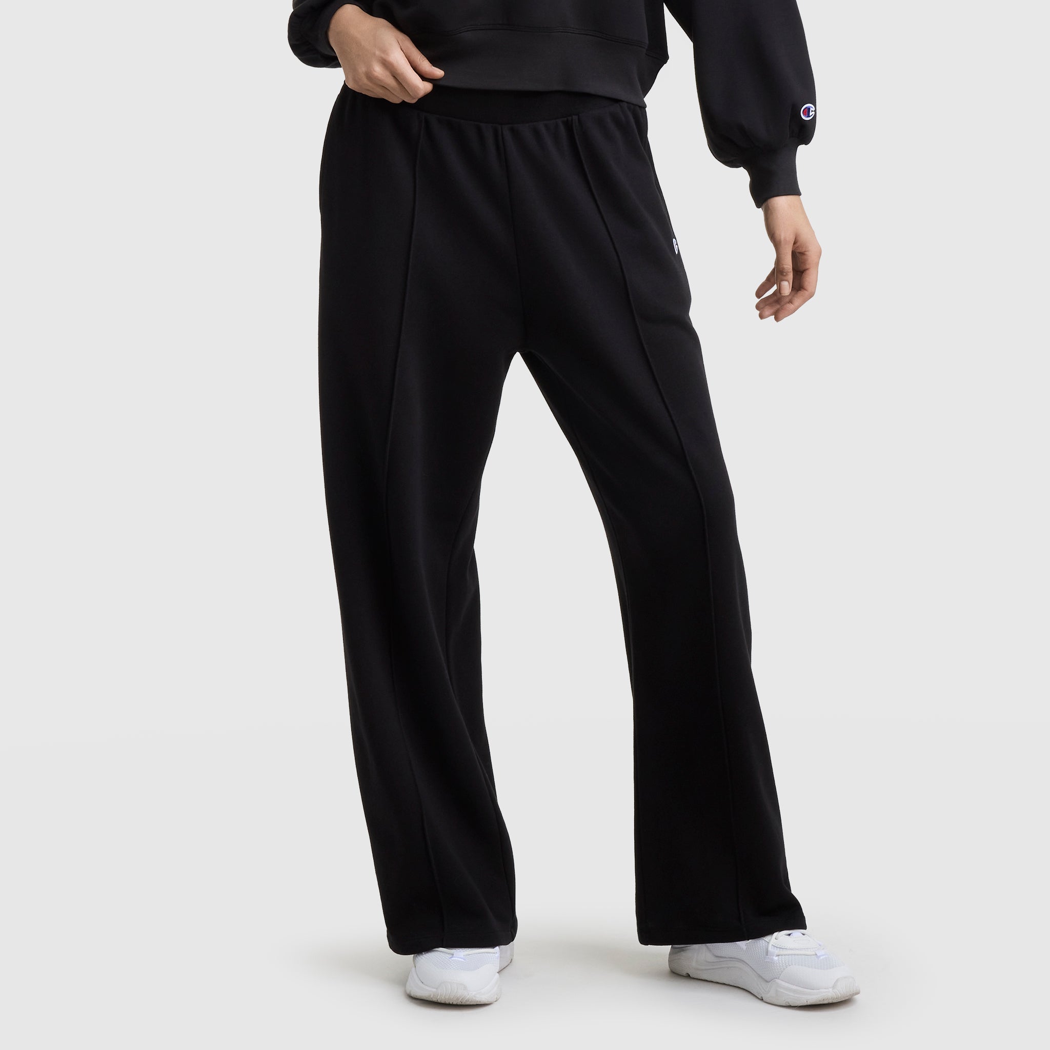 Tackle Open Bottom Pant. C Logo